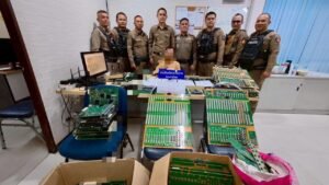จับหนุ่มมีพิรุธ ขนแผงบิทคอยน์