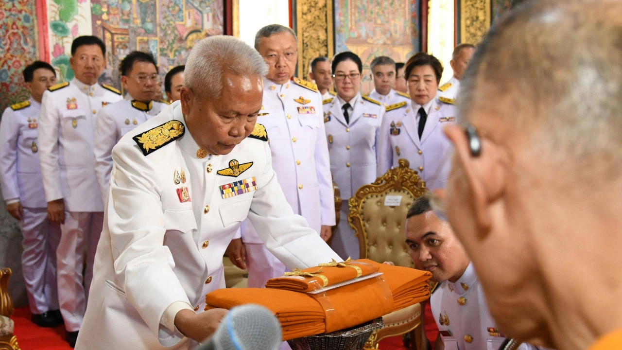 อนุทิน มอบ โสภณ