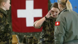 ชาวสวิสโหวตคว่ำข้อเสนอเกณฑ์ทหาร