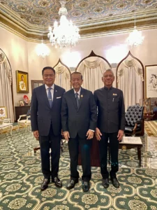 วันนอร์ เข้าทำเนียบฯ นายกฯ