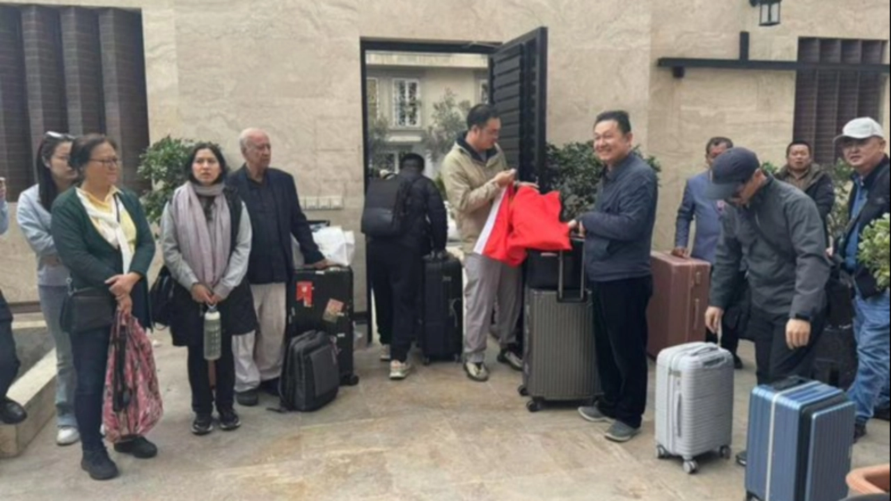 จีนอพยพพลเมืองกว่า 3,000 คน