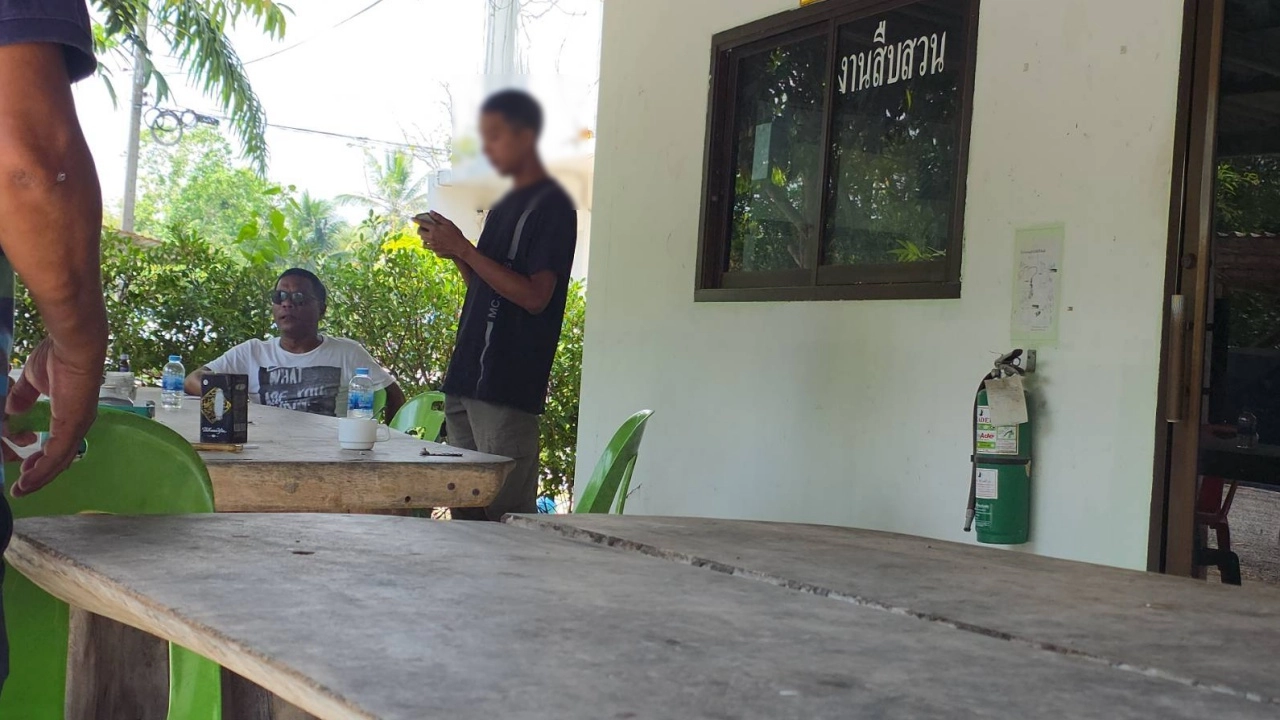 ลูกชายนายกเทศมนตรีตำบลนาสาร